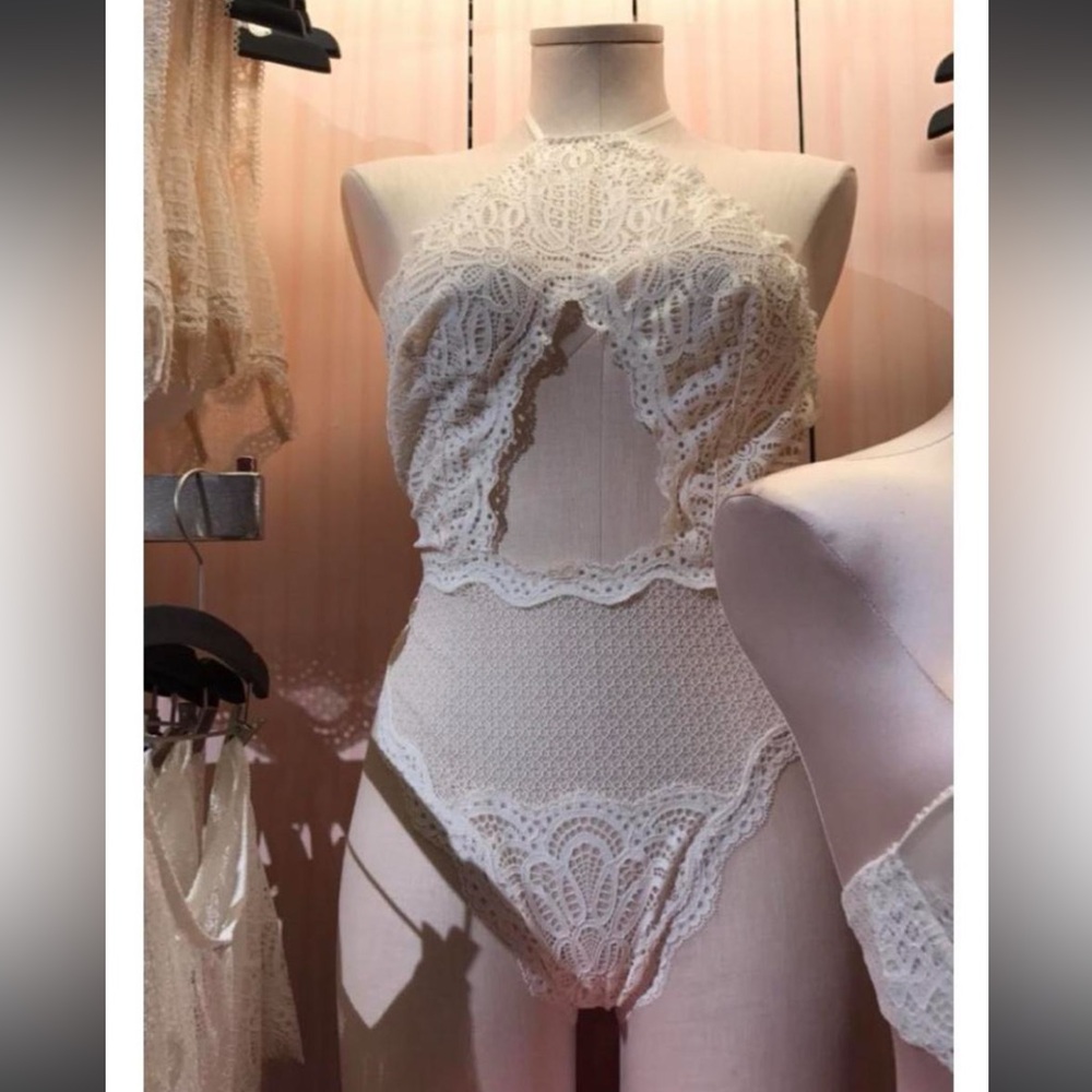 Victoria’s Secret pink Elegant Lace Halter Bodysuit SIZE SMALL